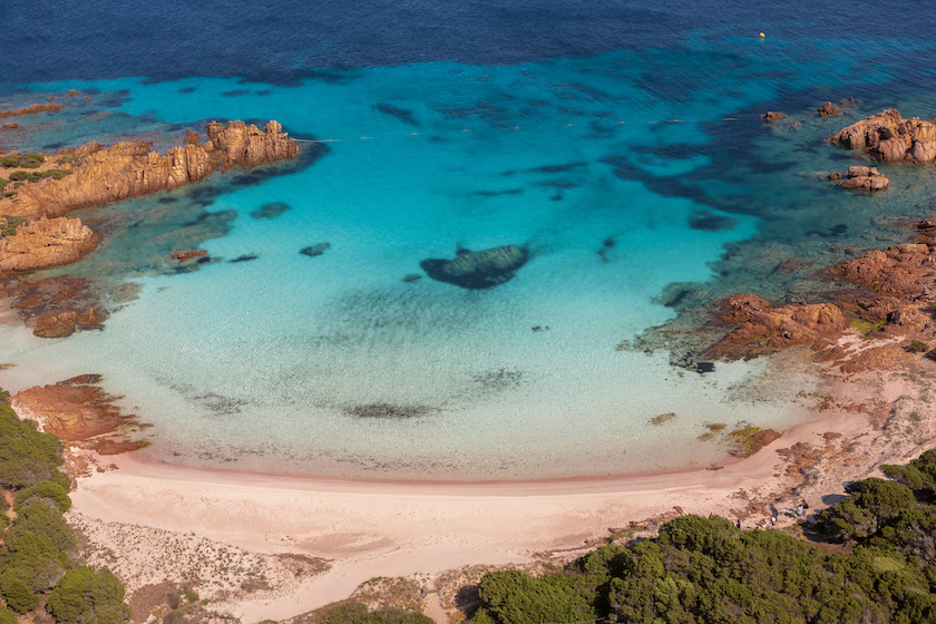 spiaggia rosa, isola di Budelli, Sardaigne