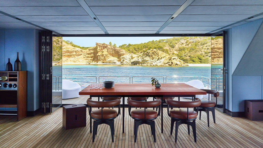 vue sur mer depuis le catamaran de lue supreme 68 sailing