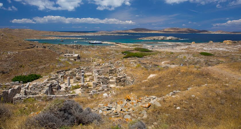 Blick auf die Ruinen von Delos